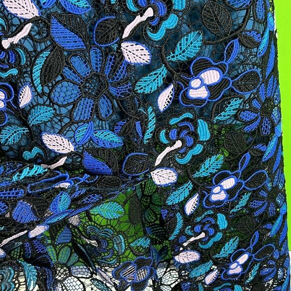 Abbey Glass Michelle Gown Blue Daisy Floral Lace Size XS - Picture 5 of 5